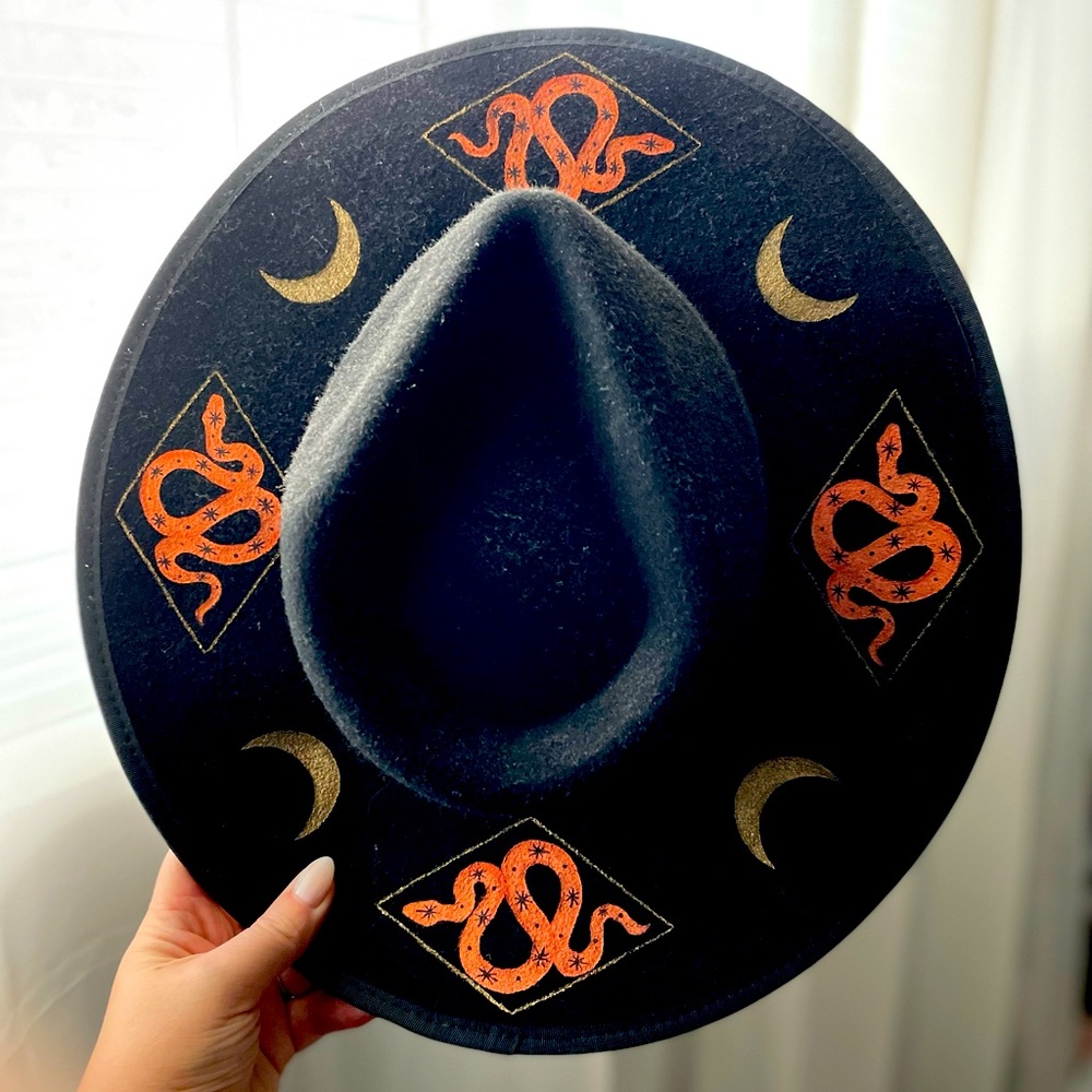 Olive & Pique hand painted wide brimmed hat